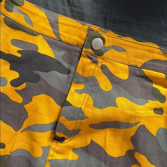 Skirt - Picture 2 of 4